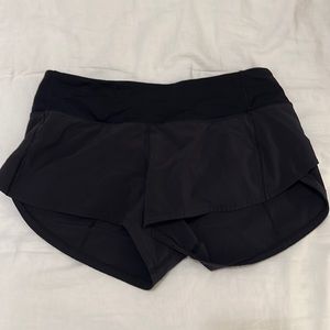 Lululemon 2.5 shorts